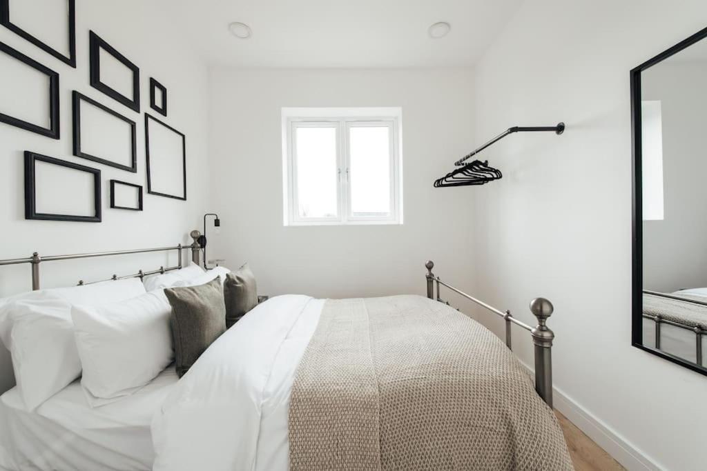 Modern 2 Bedroom Flat In Ilford, London Екстер'єр фото