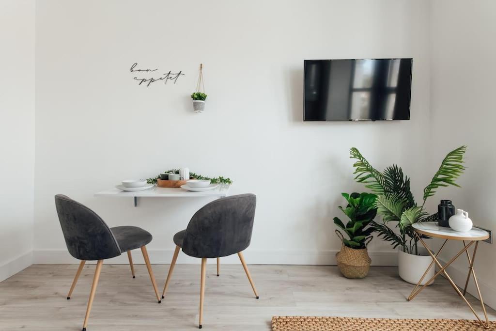 Modern 2 Bedroom Flat In Ilford, London Екстер'єр фото