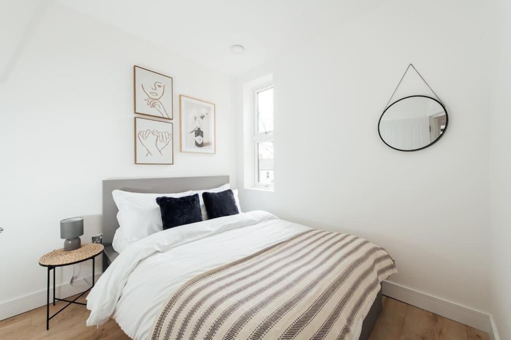 Modern 2 Bedroom Flat In Ilford, London Екстер'єр фото