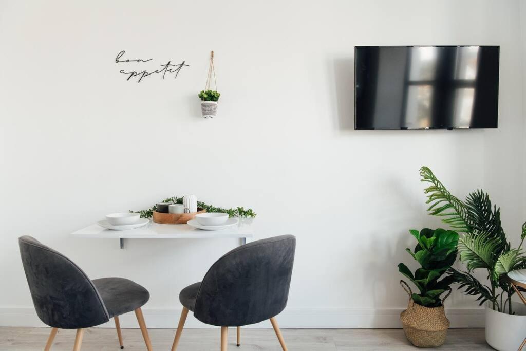 Modern 2 Bedroom Flat In Ilford, London Екстер'єр фото